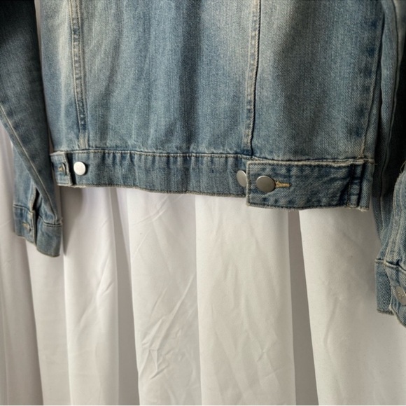 Rachel Parcell Light Wash Distressed Jean Jacket Size XS - Picture 7 of 8